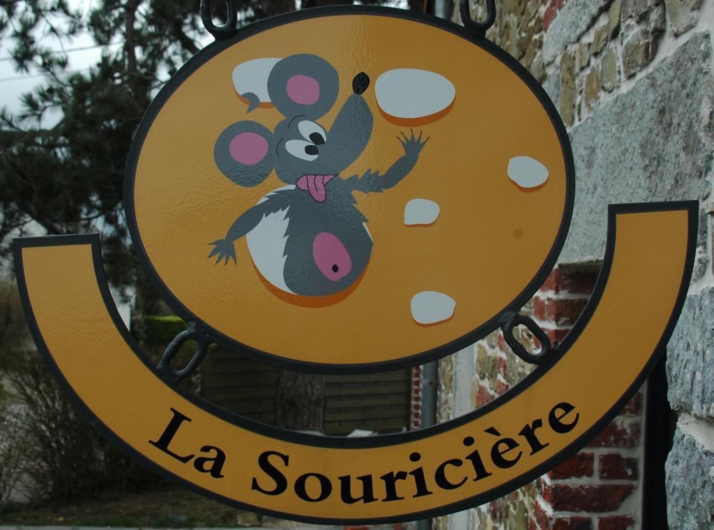 La Souriciere Villa Silenrieux Buitenkant foto